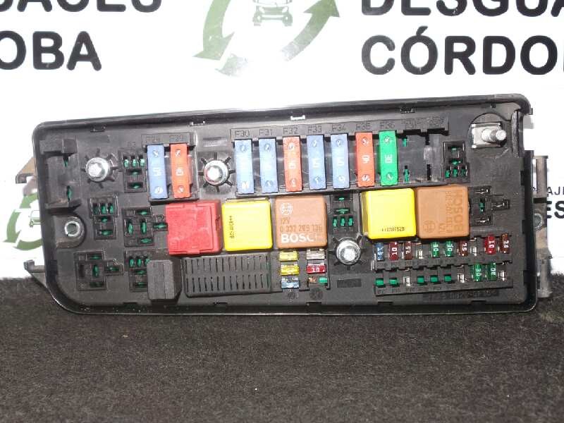 Recambio de caja reles / fusibles para opel vectra c berlina 2.0 dti referencia OEM IAM 13144709-519066005  