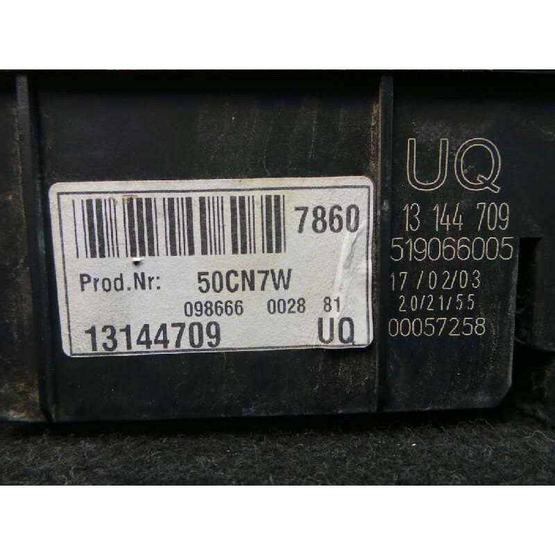 Recambio de caja reles / fusibles para opel vectra c berlina 2.0 dti referencia OEM IAM 13144709-519066005  