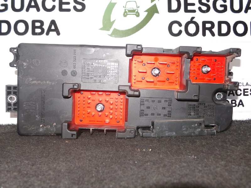 Recambio de caja reles / fusibles para opel vectra c berlina 2.0 dti referencia OEM IAM 13144709-519066005  