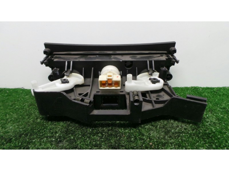 Recambio de mando calefaccion / aire acondicionado para mitsubishi space star (dg0) 1.3 cat referencia OEM IAM MN140637  