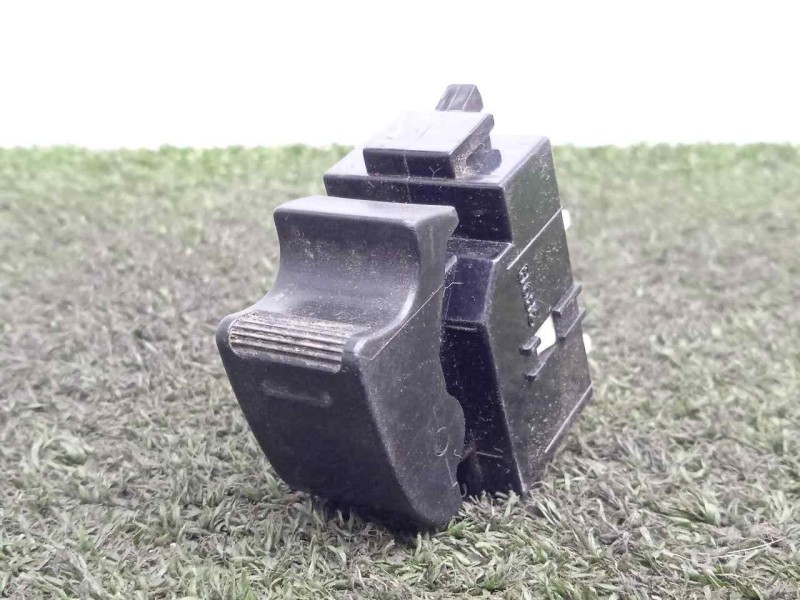 Recambio de mando elevalunas delantero derecho para toyota avensis berlina (t 22) 1.6 16v referencia OEM IAM   