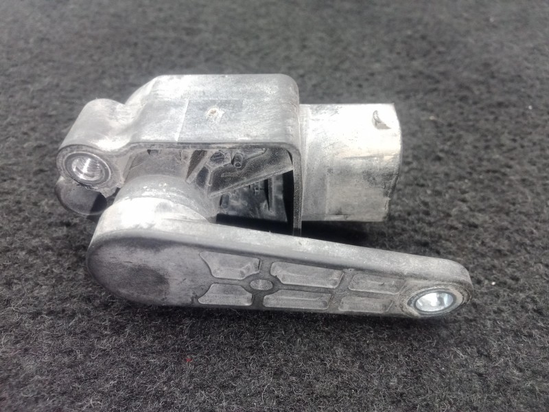 Recambio de regulador faros para bmw serie 1 berlina (e81/e87) 2.0 16v referencia OEM IAM 6785205  