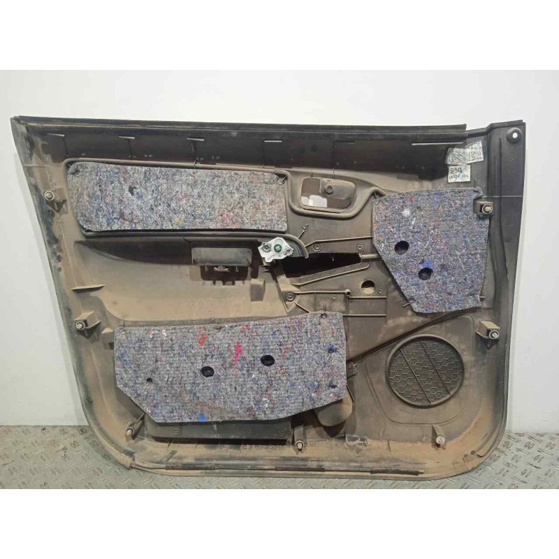 Recambio de guarnecido puerta delantera derecha para toyota hilux (kun) 2.5 turbodiesel referencia OEM IAM   