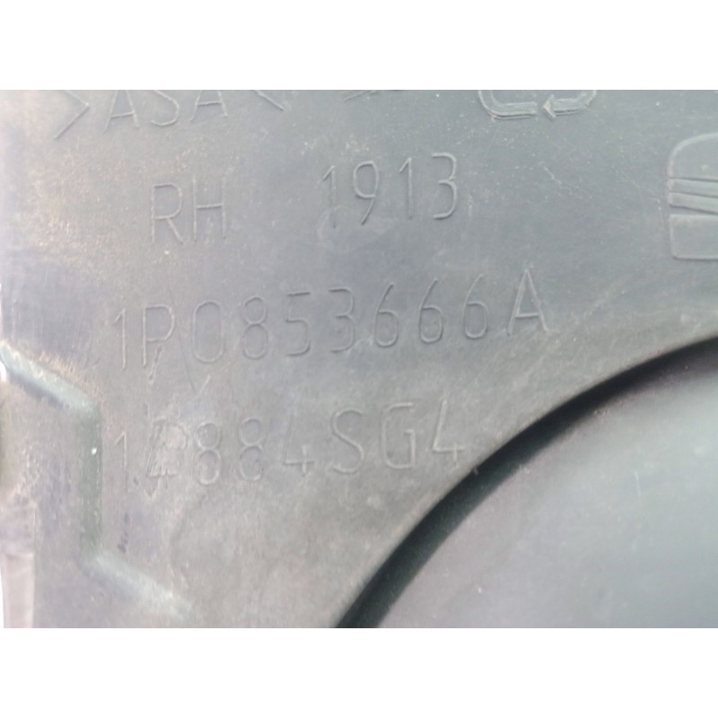 Recambio de rejilla paragolpes derecha para seat leon (1p1) 2.0 tdi referencia OEM IAM 1P0853666A  