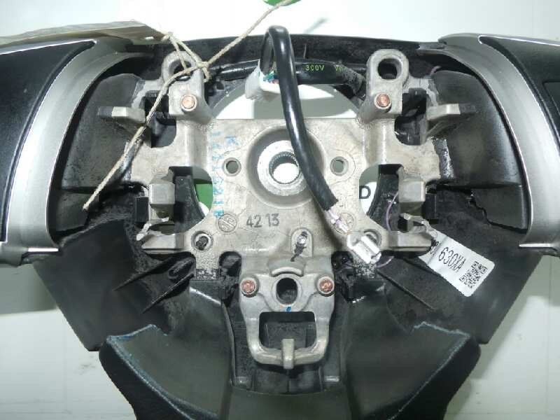 Recambio de volante para mitsubishi outlander (gf0) 2.2 di-d cat referencia OEM IAM 4400A630XA CUERO 