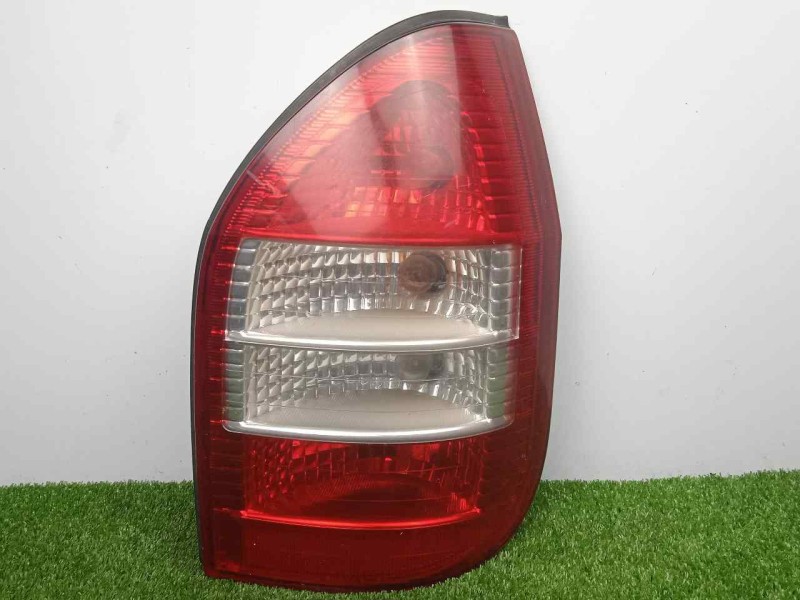 Recambio de piloto trasero derecho para opel zafira a 2.0 dti referencia OEM IAM  99-05 BLANCO