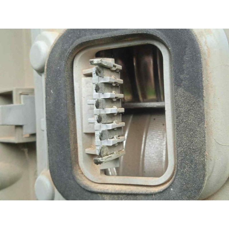 Recambio de piloto trasero derecho para opel zafira a 2.0 dti referencia OEM IAM  99-05 BLANCO