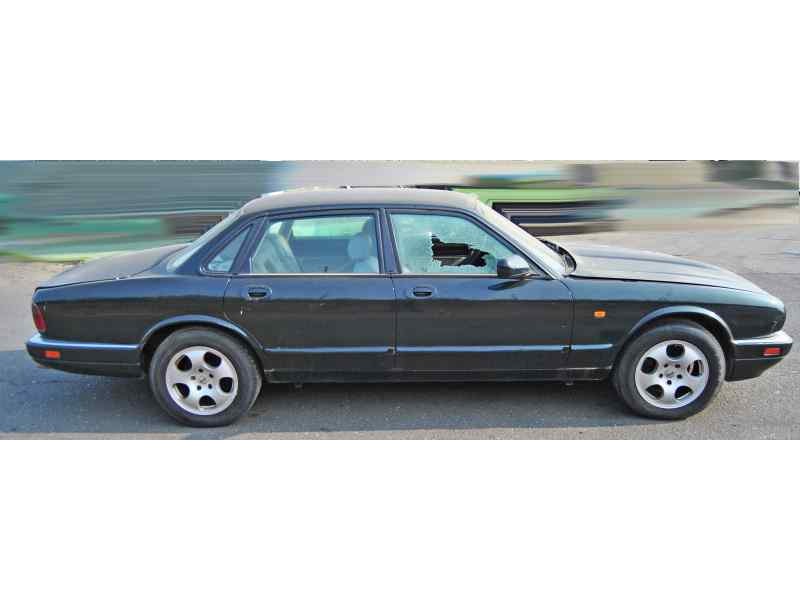 Recambio de puerta delantera derecha para jaguar xj6/12 4.0 cat referencia OEM IAM   