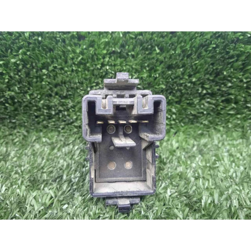 Recambio de mando elevalunas trasero derecho para toyota hilux (kun) 2.5 turbodiesel referencia OEM IAM   5.PINES