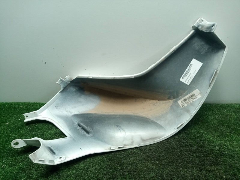 Recambio de carenado derecho para bmw r 1200 rt referencia OEM IAM 46638556161 K52 - 14-17 REMATE DEPOSITO - BLANCO