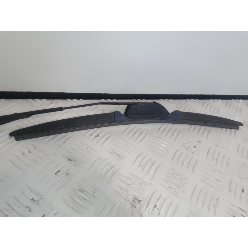 Recambio de brazo limpia delantero derecho para kia rio 1.2 cat referencia OEM IAM   