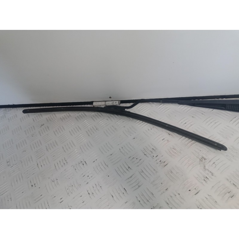 Recambio de brazo limpia delantero izquierdo para kia rio 1.2 cat referencia OEM IAM   