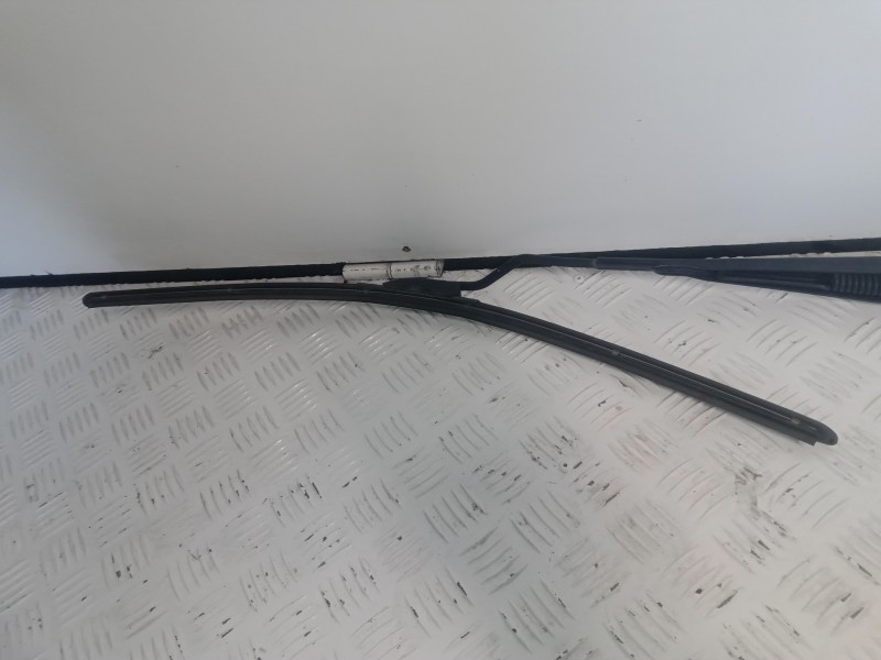 Recambio de brazo limpia delantero izquierdo para kia rio 1.2 cat referencia OEM IAM   