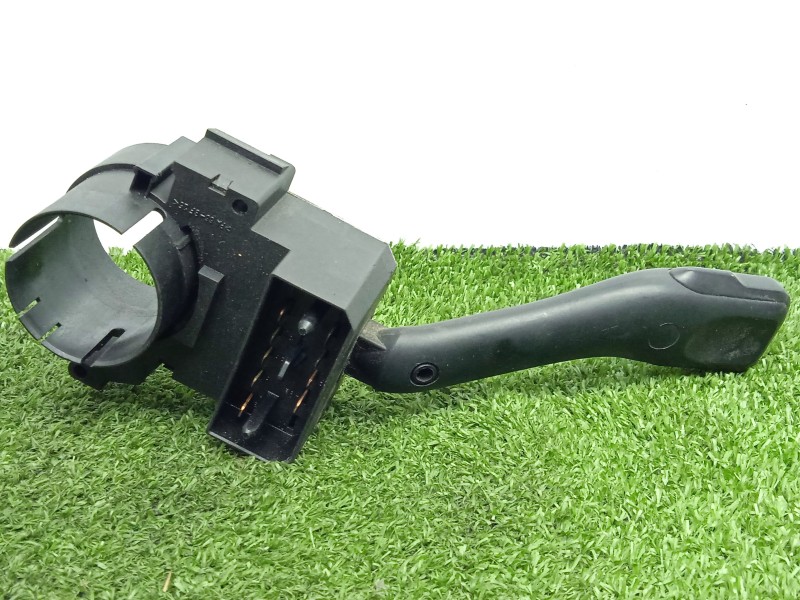 Recambio de mando luces para volkswagen golf iv berlina (1j1) 1.9 tdi referencia OEM IAM 8L0953513G  