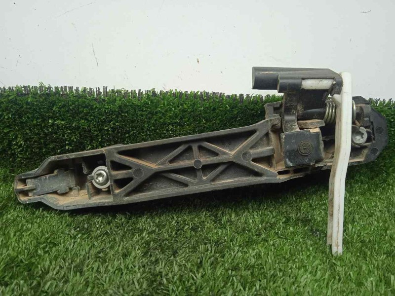 Recambio de maneta exterior trasera derecha para toyota hilux (kun) 2.5 turbodiesel referencia OEM IAM   NEGRA