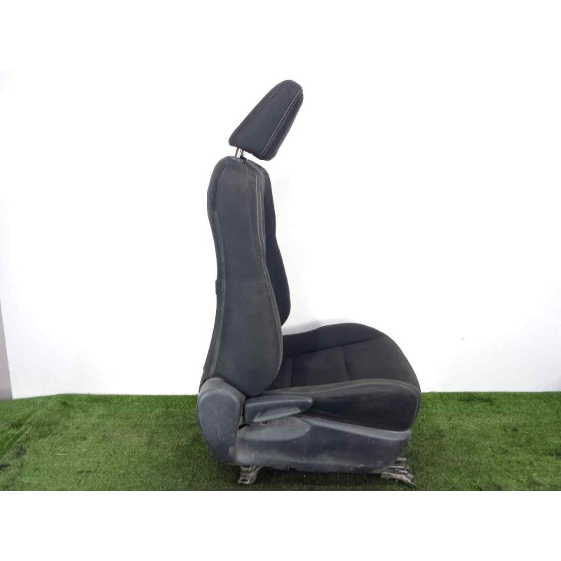 Recambio de asiento delantero derecho para toyota rav 4 2.2 d-4d cat referencia OEM IAM 7107142670C4-7107342A50C0  