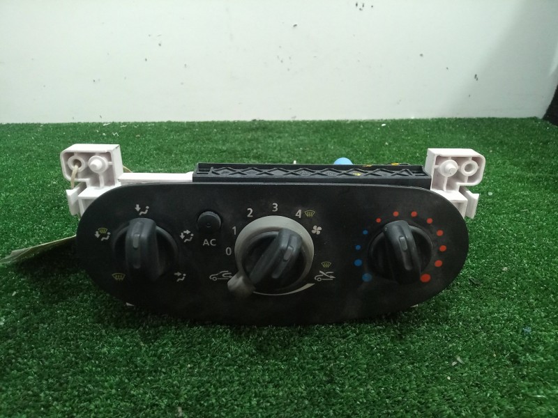 Recambio de mando calefaccion / aire acondicionado para dacia sandero 1.5 dci diesel cat referencia OEM IAM T1001639U  N106278B