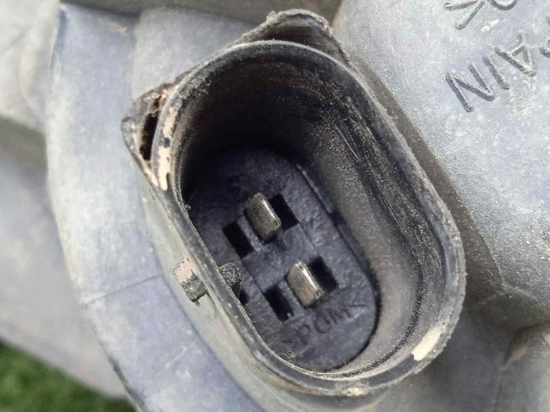 Recambio de faro antiniebla derecho para audi a4 avant (b5) 1.9 tdi referencia OEM IAM 8D0941700B-89300981  