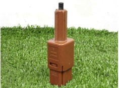 Recambio de interruptor para nissan x-trail (t32) 1.6 dci turbodiesel cat referencia OEM IAM 253003RA0A 2.PINES 