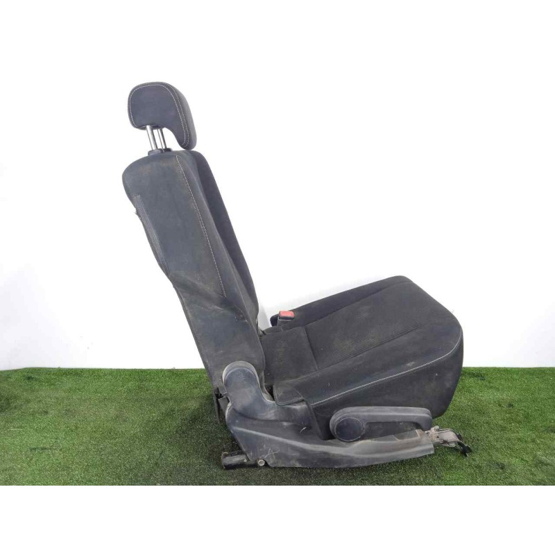 Recambio de asientos trasero derecho para toyota rav 4 2.2 d-4d cat referencia OEM IAM 7107742570C4-7161142100  