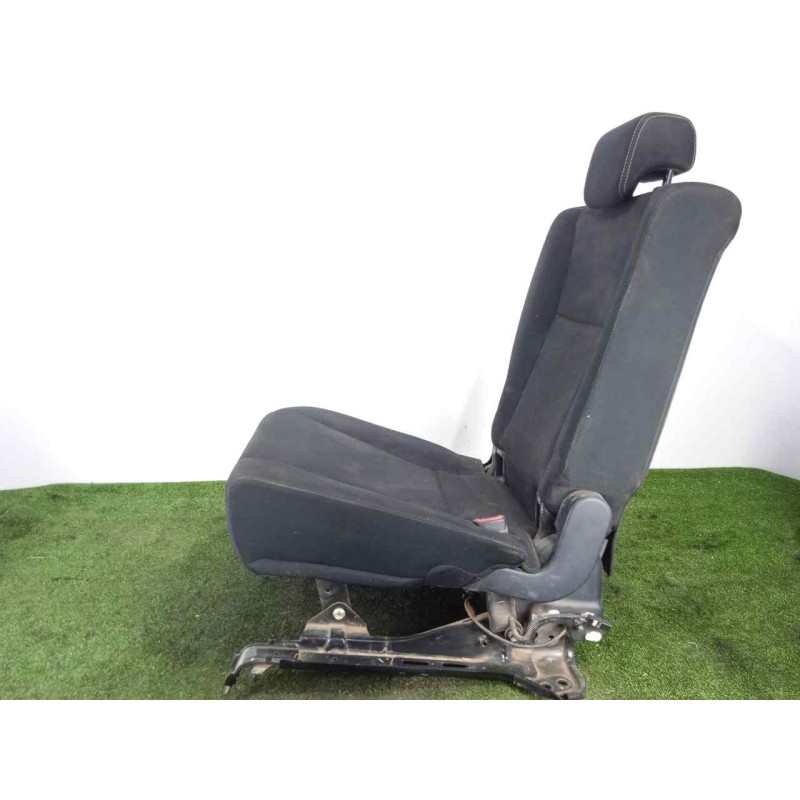 Recambio de asientos trasero derecho para toyota rav 4 2.2 d-4d cat referencia OEM IAM 7107742570C4-7161142100  