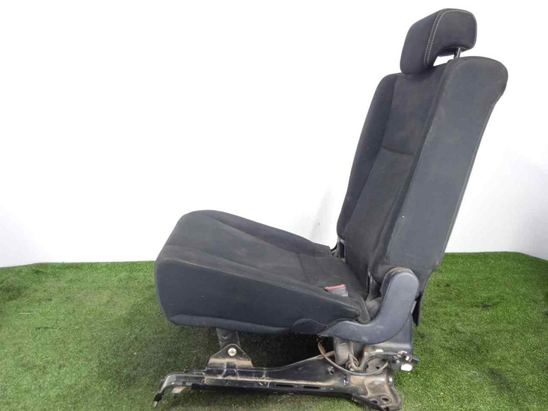 Recambio de asientos trasero derecho para toyota rav 4 2.2 d-4d cat referencia OEM IAM 7107742570C4-7161142100  