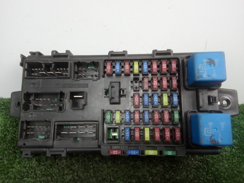 Recambio de caja reles / fusibles para hyundai trajet (fo) 2.0 crdi cat referencia OEM IAM SINREFERENCIA  