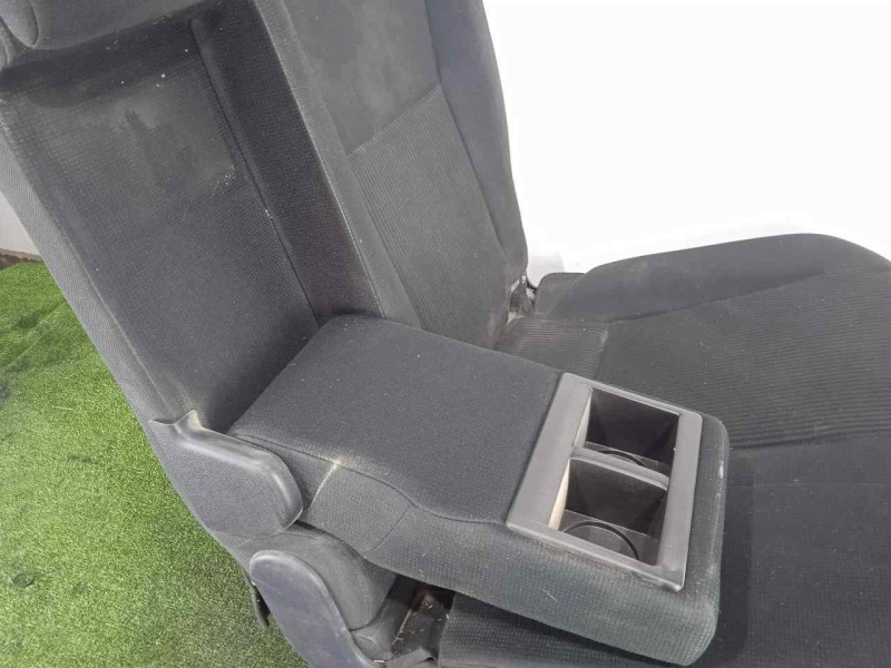 Recambio de asientos trasero izquierdo para toyota rav 4 2.2 d-4d cat referencia OEM IAM 7107642520C5-7107842620C4  