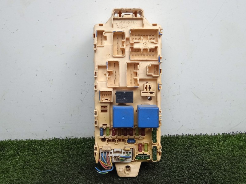 Recambio de caja reles / fusibles para mitsubishi montero (v60/v70) 3.2 di-d cat referencia OEM IAM 3A160417  