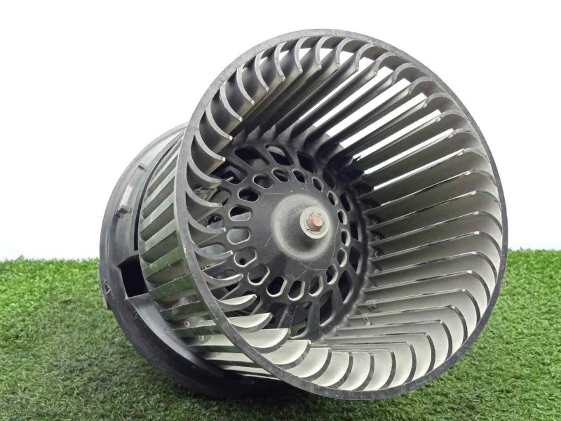 Recambio de motor calefaccion para peugeot 208 1.4 hdi fap referencia OEM IAM T1013140A Ø DIAMETRO: 140MM 