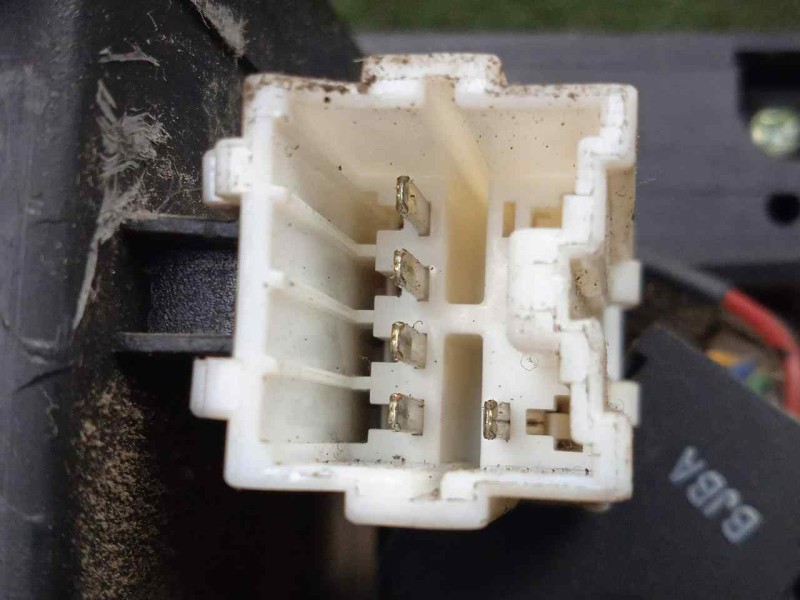Recambio de mando climatizador para ssangyong kyron 2.0 referencia OEM IAM 6870009020  CON.TARA