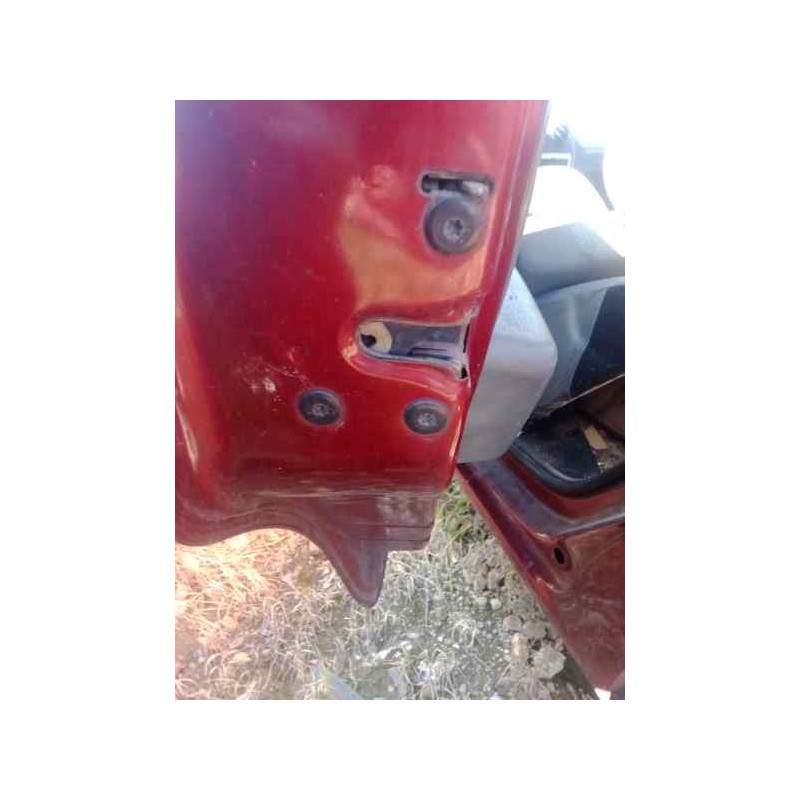 Recambio de cerradura puerta trasera izquierda para dacia logan 1.4 cat referencia OEM IAM   