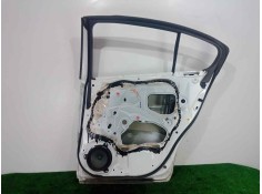 Recambio de puerta trasera derecha para toyota avensis (t27) 2.2 d-4d cat referencia OEM IAM 6700305041  BLANCO 2