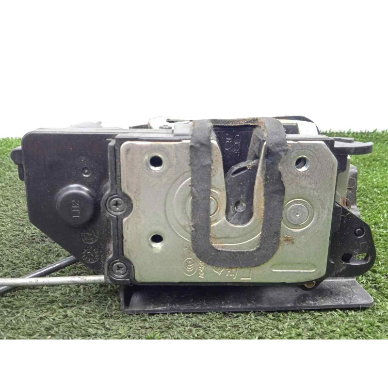 Recambio de cerradura puerta delantera izquierda para ssangyong kyron 2.0 referencia OEM IAM SINREFERENCIA 5.PINES 