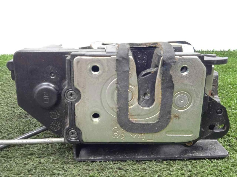 Recambio de cerradura puerta delantera izquierda para ssangyong kyron 2.0 referencia OEM IAM SINREFERENCIA 5.PINES 