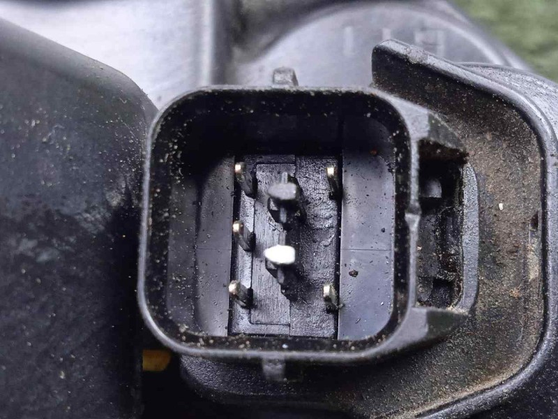Recambio de cerradura puerta trasera derecha para ssangyong kyron 2.0 referencia OEM IAM SINREFERENCIA 5.PINES 