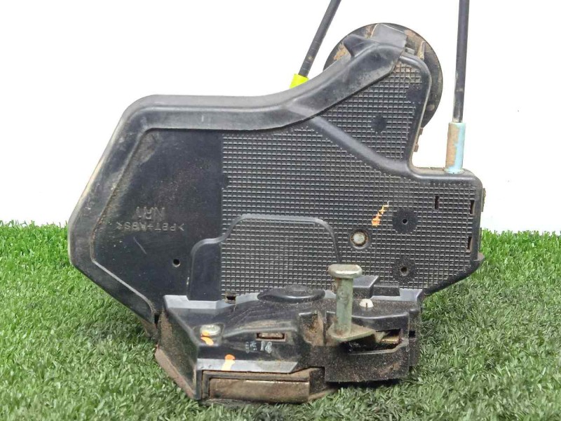 Recambio de cerradura puerta trasera derecha para toyota hilux (kun) 2.5 turbodiesel referencia OEM IAM  2.PINES 