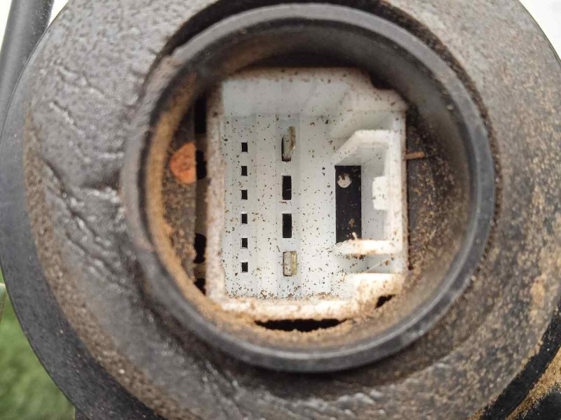 Recambio de cerradura puerta trasera derecha para toyota hilux (kun) 2.5 turbodiesel referencia OEM IAM  2.PINES 