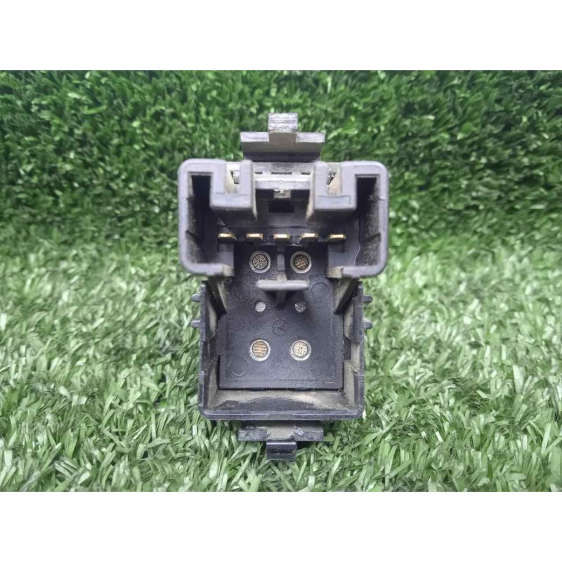 Recambio de mando elevalunas delantero derecho para toyota hilux (kun) 2.5 turbodiesel referencia OEM IAM   5.PINES