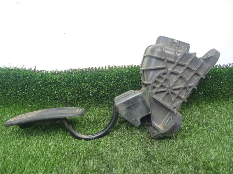 Recambio de potenciometro pedal para toyota hilux (kun) 2.5 turbodiesel referencia OEM IAM 781200K020  6.PINES