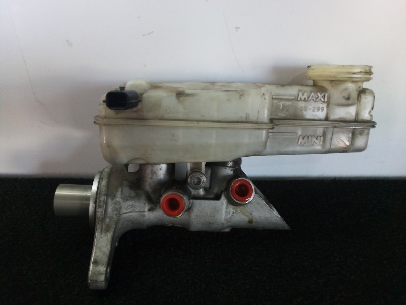 Recambio de bomba freno para renault scenic ii 1.5 dci diesel referencia OEM IAM 460910009R-5842  