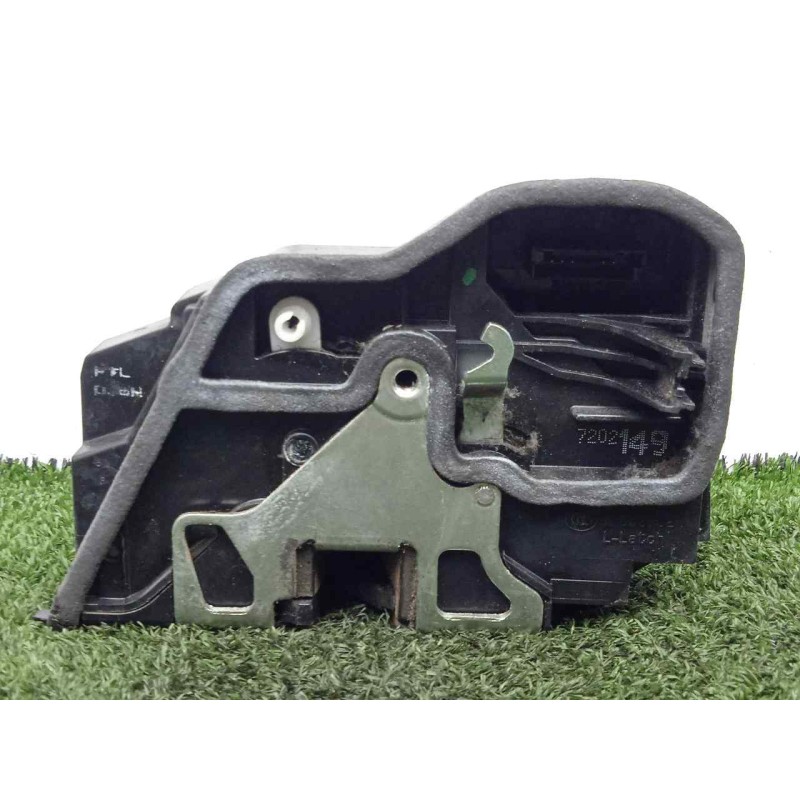 Recambio de cerradura puerta delantera izquierda para bmw serie 1 berlina (e81/e87) 118d referencia OEM IAM 7202149  