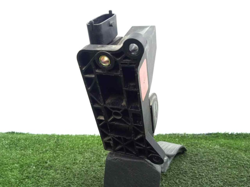 Recambio de potenciometro pedal para ssangyong kyron 2.0 referencia OEM IAM 2055009000 6.PINES 