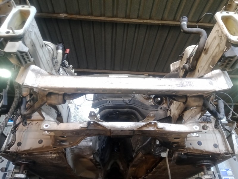 Recambio de puente delantero para bmw serie 1 berlina (e81/e87) 2.0 16v referencia OEM IAM   