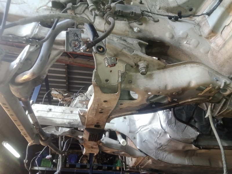 Recambio de puente delantero para bmw serie 1 berlina (e81/e87) 2.0 16v referencia OEM IAM   