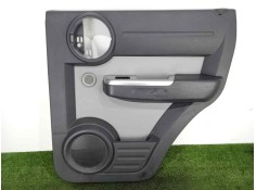 Recambio de guarnecido puerta trasera derecha para dodge nitro 2.8 crd referencia OEM IAM 1EC061DVAA-5750570  