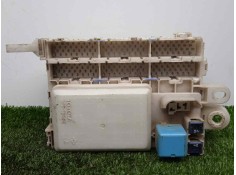 Recambio de caja reles / fusibles para toyota hilux (kun) 2.5 turbodiesel referencia OEM IAM    2