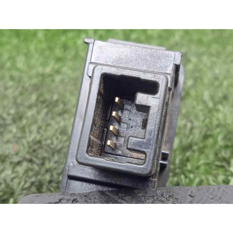 Recambio de regulador faros para toyota hilux (kun) 2.5 turbodiesel referencia OEM IAM   4.PINES