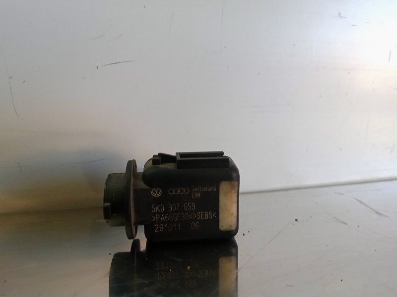 Recambio de sensor para volkswagen passat cc (357) 2.0 tdi referencia OEM IAM 5K0907659-28101106  