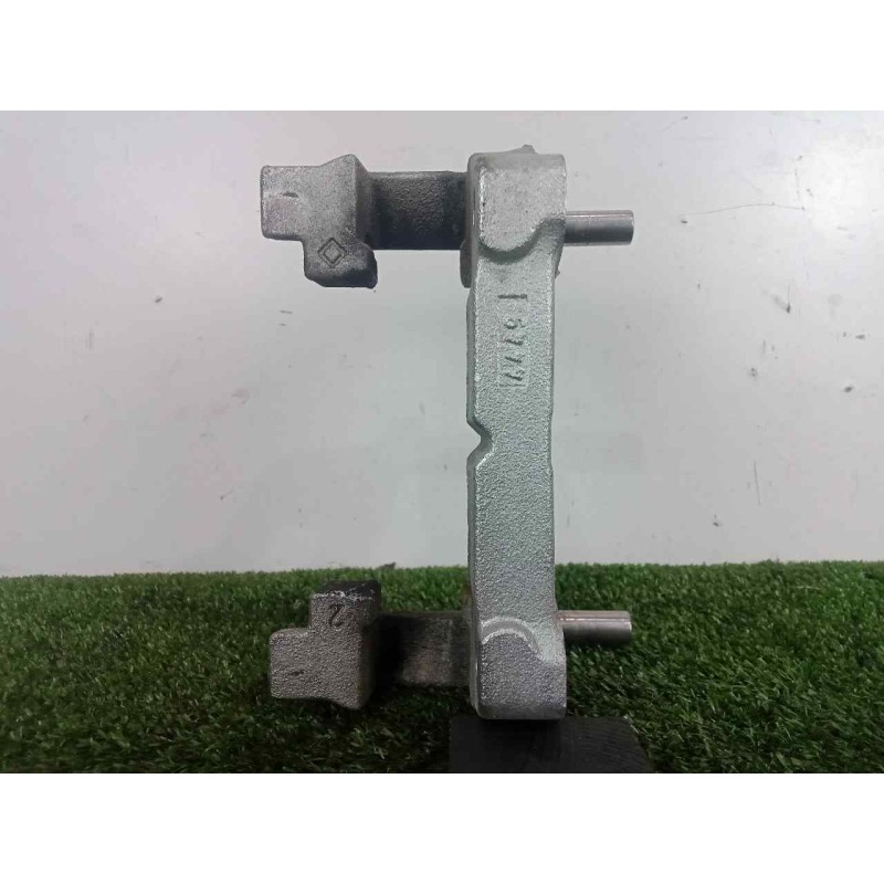 Recambio de portapinzas para alfa romeo stelvio (630) 2.2 jtdm cat referencia OEM IAM SINREFERENCIA TRASERA AMBOS.LADOS